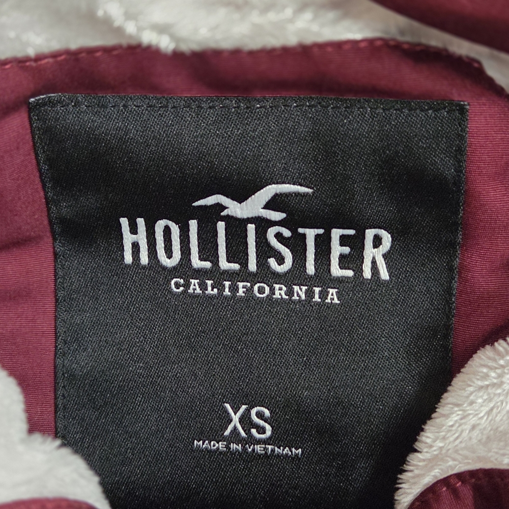Hollister‎ Burgundy Jacket with White Accents - Picture 2 of 4